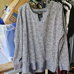 Liz Claiborne Sport Black and White Animal Print Top